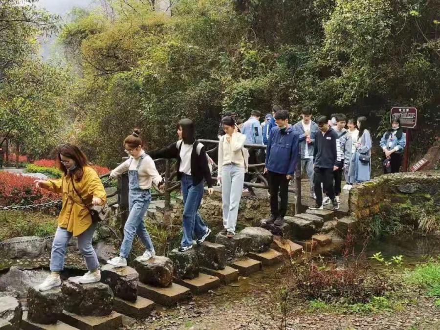 1631067876676628BZI8.jpg 4ecdc60293e065c37166744a6fccb3f.jpg